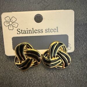 💎4/$20💎Gold & Black Knot Stainless Steel Clip Earrings